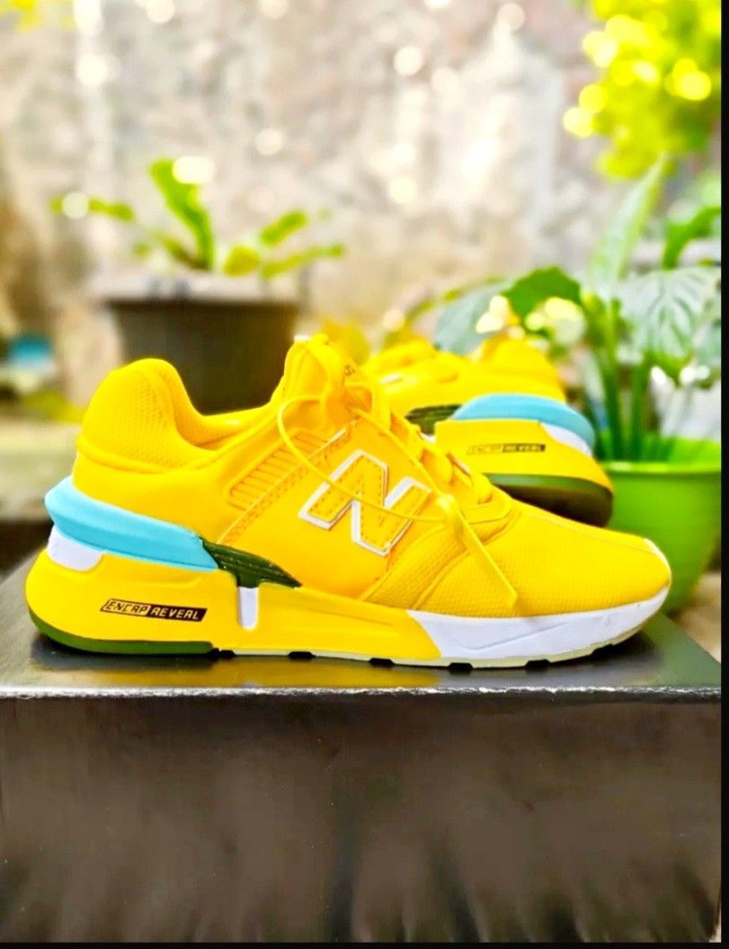 sepatu new balance 997 yellow black