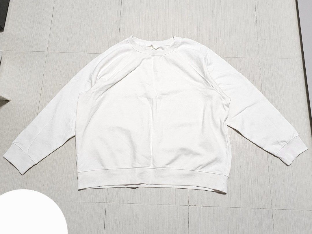 White long clearance sleeve sweatshirt