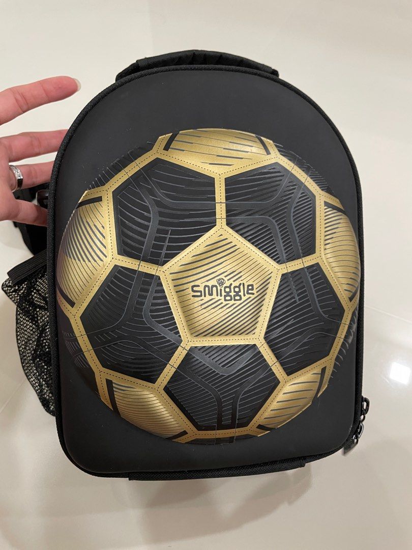 Smiggle gold cheap football lunch bag