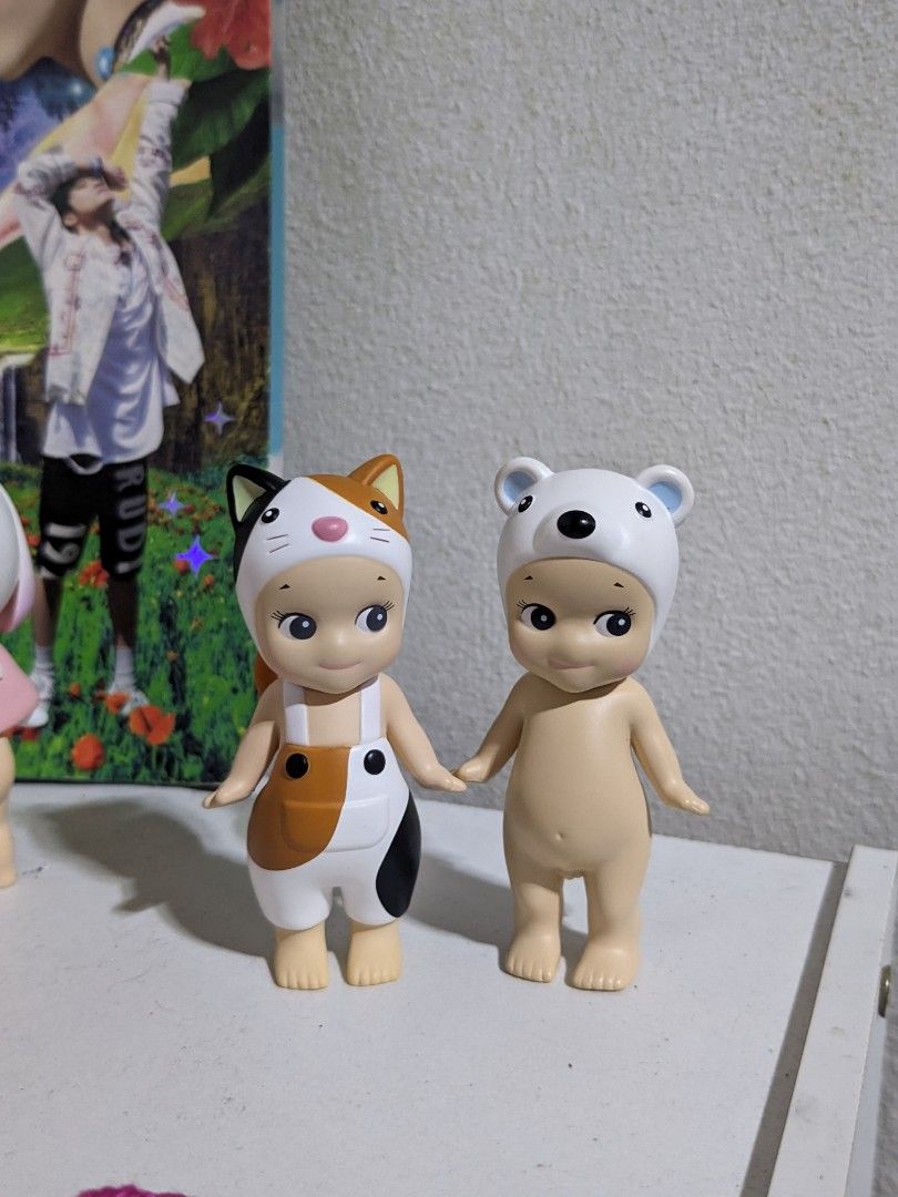 Sonny Angel Cat Life Calico & Regular White Bear (Category: Designer & Blind Box Toys) located in Manila. Submitted by aweeshh (Listing ID 1273842290, Image 1). Description: WTS LFB UFS Sonny Angel Cat Life Calico & Regular White Bear Calico 620 fresh pull w bnf White Bear 450 mint condi w bnf Can tingi 1050 if set! Prio to set taker Mod: sdd or jnt if u book Location: Metro Manila.