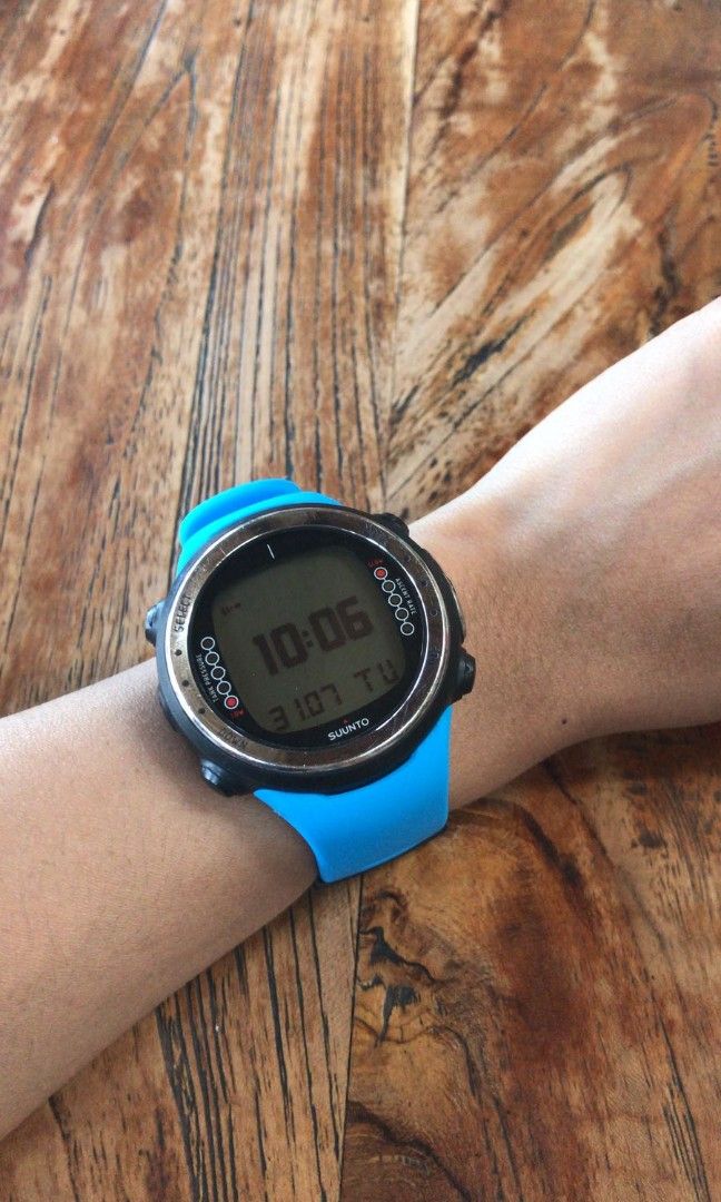 Suunto D4i with novo strap Sports Equipment Other Sports