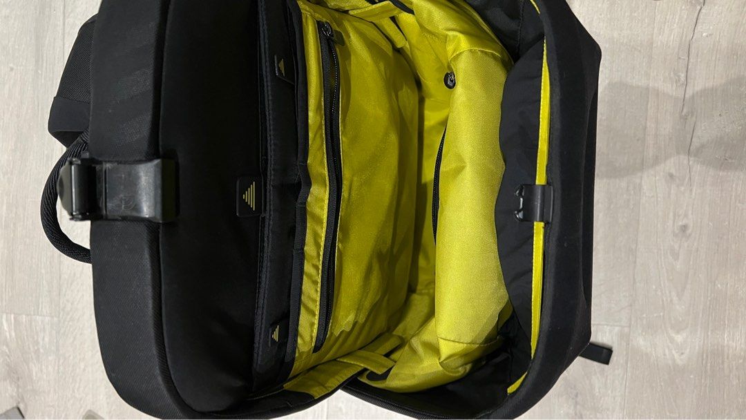 The North Face Access 22L