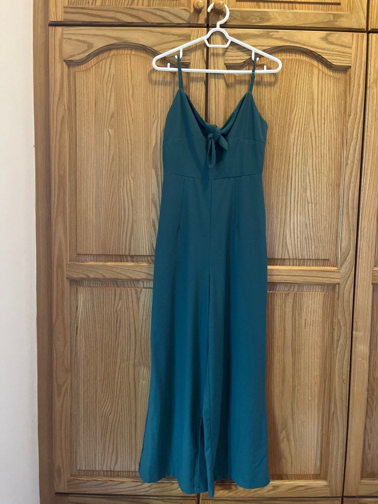 The Tinsel Rack Tie Front Jumpsuit Size M (old sizing), Women's Fashion,  Dresses & Sets, Jumpsuits on Carousell