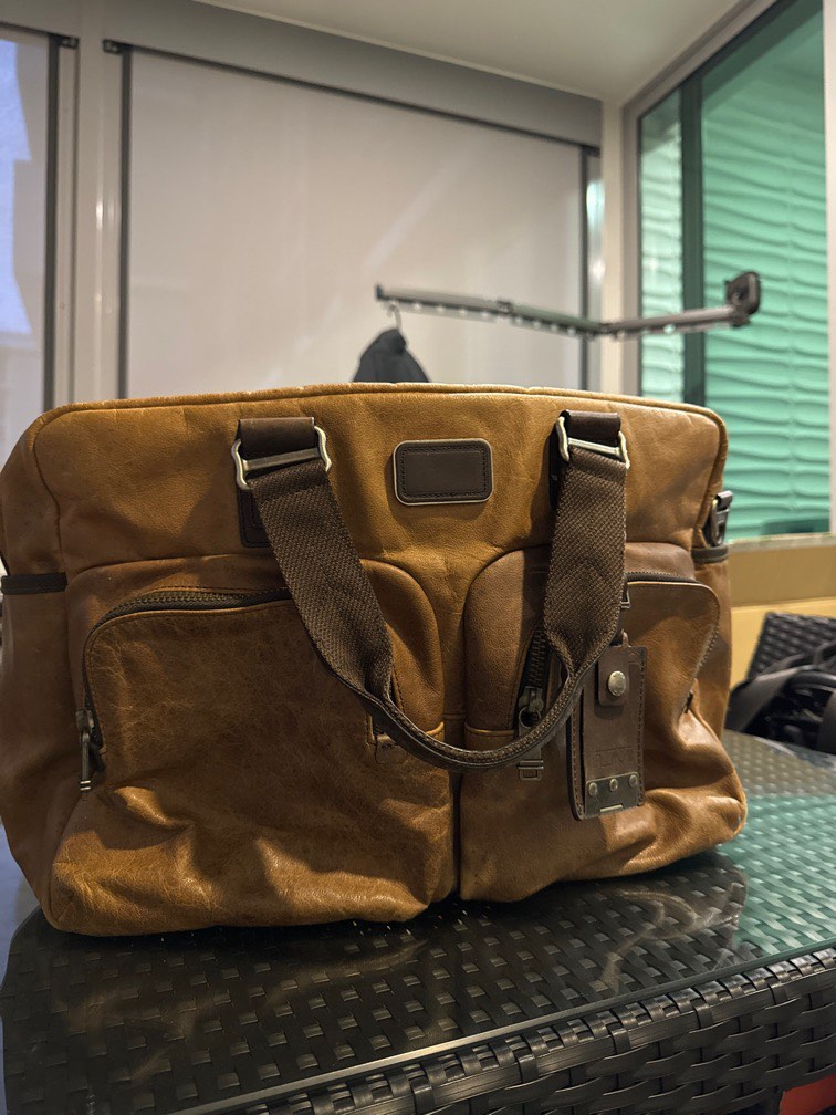 Tumi store leather conditioner