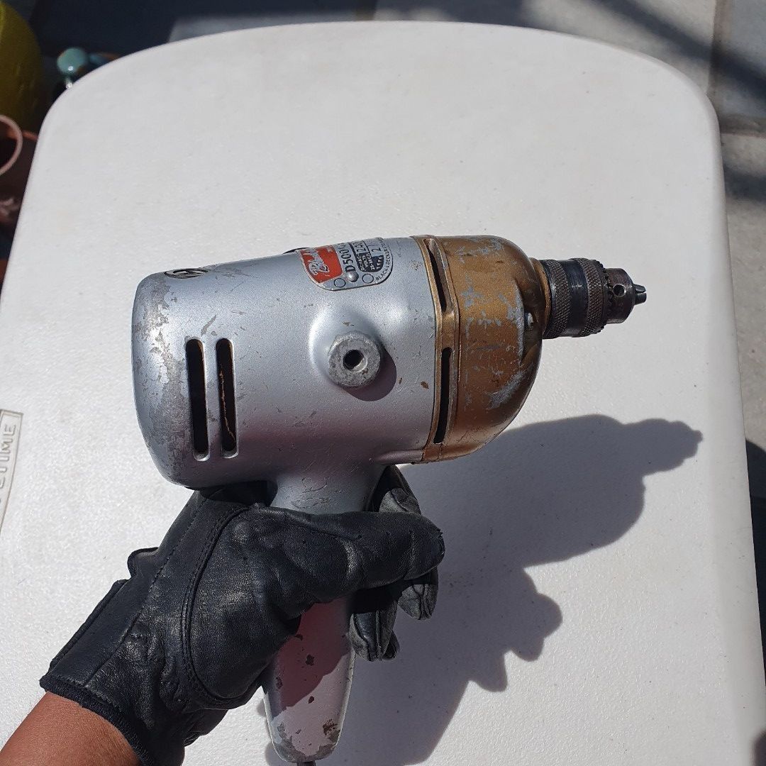 Black and hotsell decker d500 drill