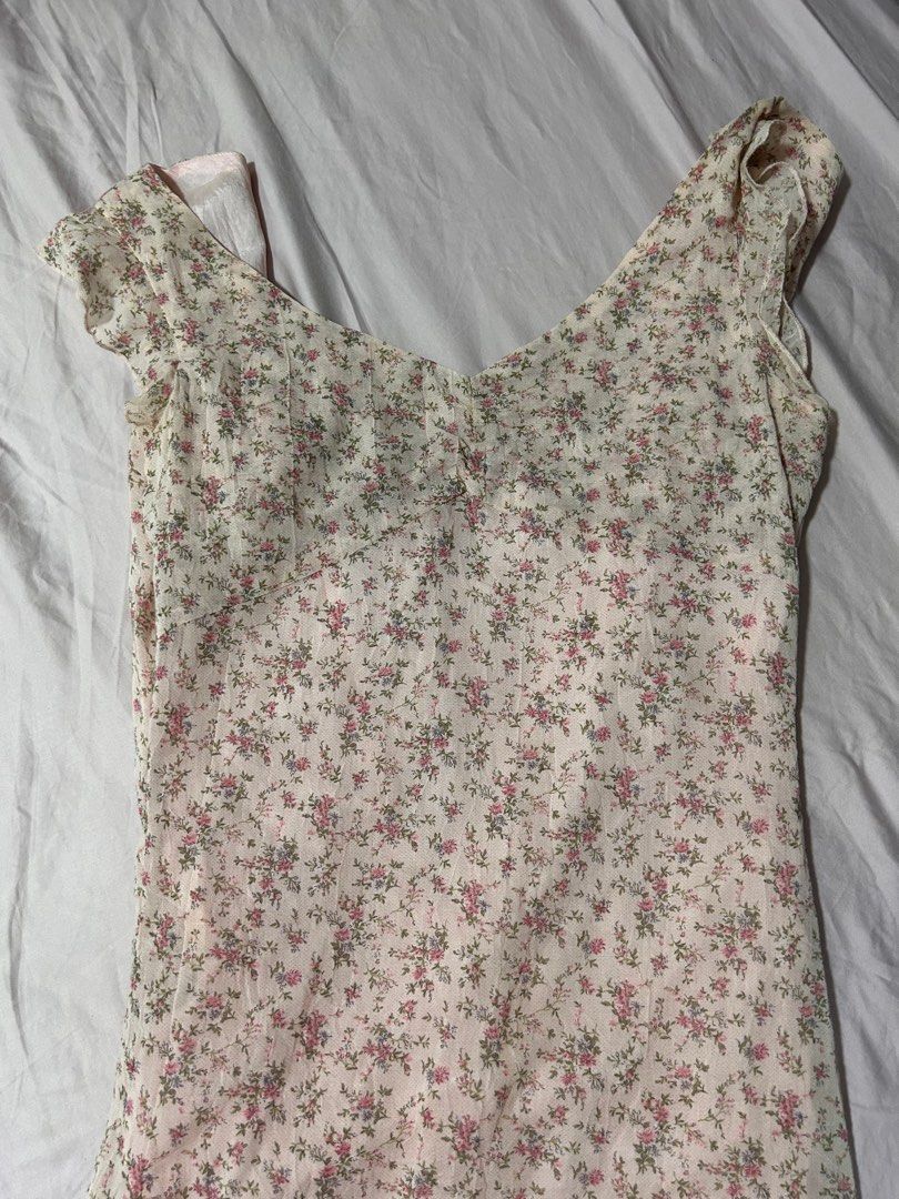 Vintage floral dress, Women's Fashion, Dresses Sets, Dresses on - Main Image