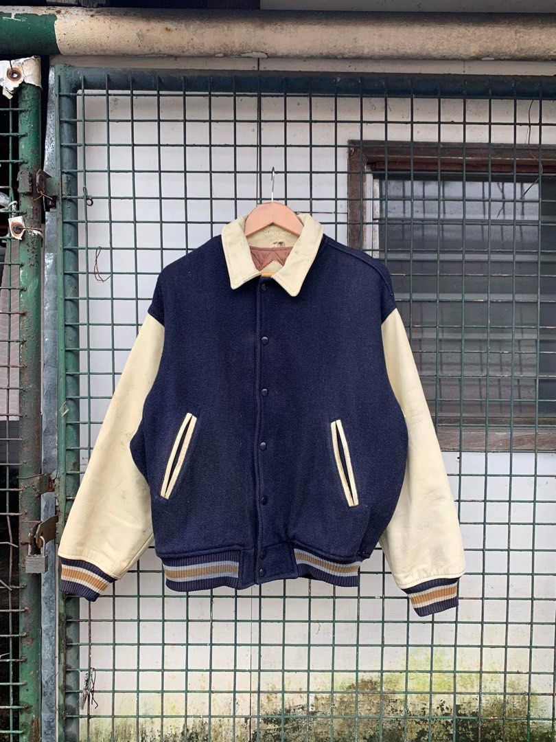 VINTAGE VARSITY JACKET (Category: Coats, Jackets and Outerwear) located in Makati City. Submitted by simonvilla115 (Listing ID 1273821891, Image 1). Description: .