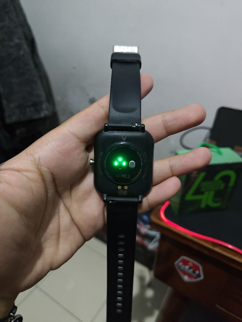 Vyatta fitme hotsell pro smartwatch