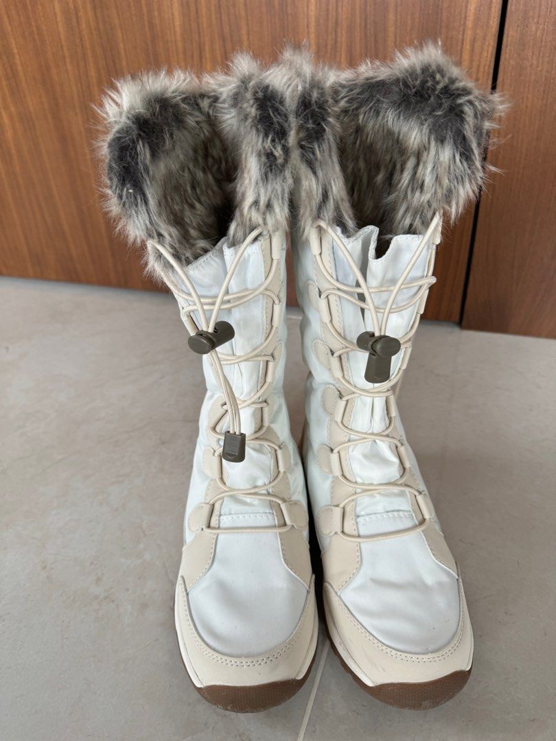 White nike hotsell snow boots