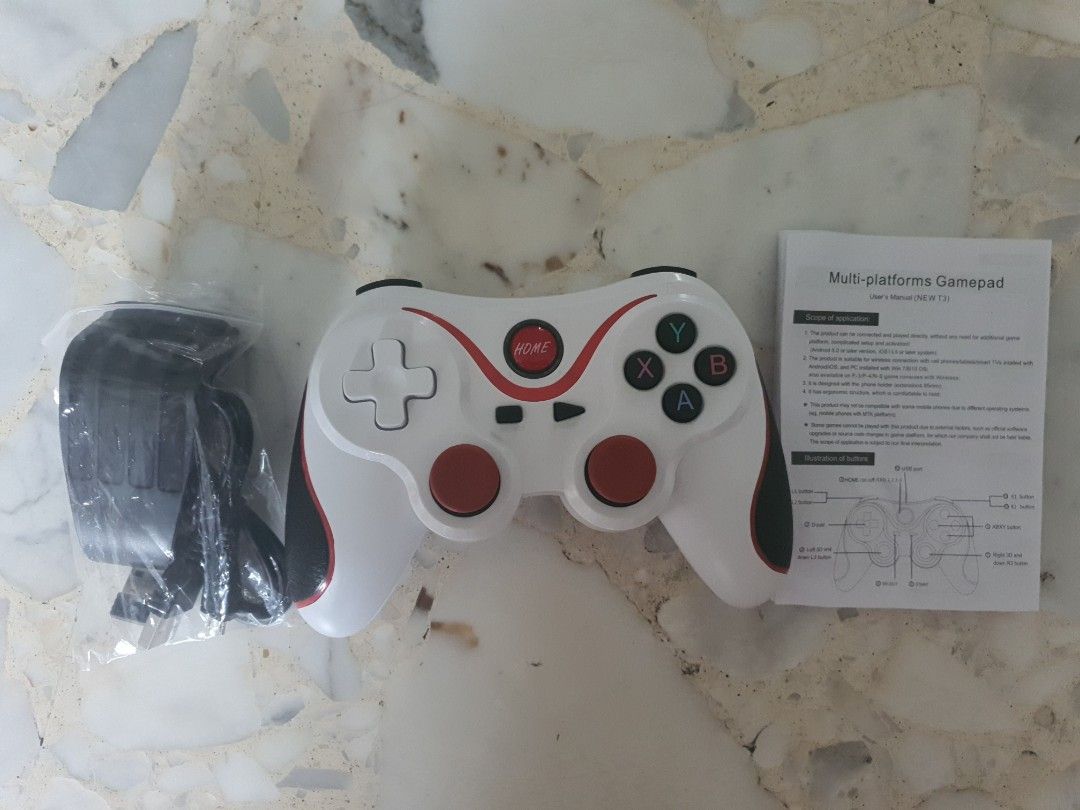 Wireless controller (Category: Controllers) located in Singapore. Submitted by seller1o1o1 (Listing ID 1273797232, Image 1). Description: Bought his controller online but never used it.