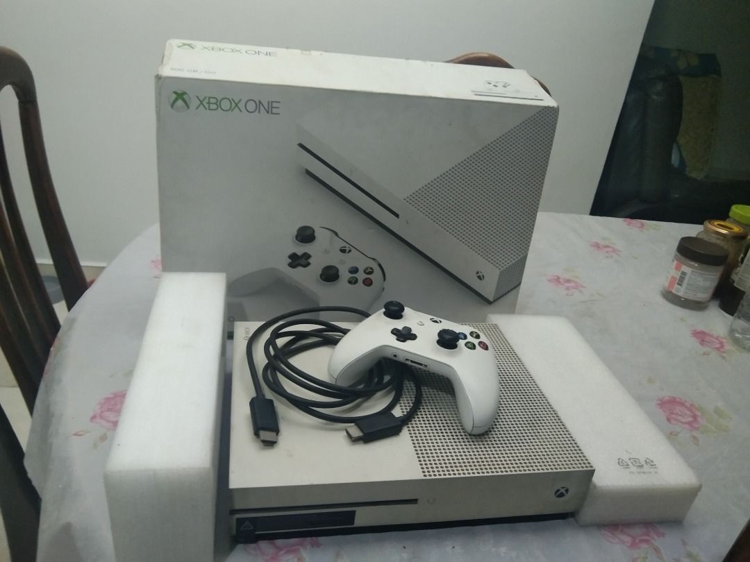 Xbox one shop s 1681 gb