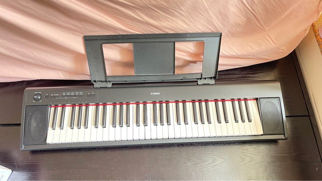 Yamaha Piaggero NP-12B電子鋼琴, 音響器材, 可攜式音響設備- Carousell