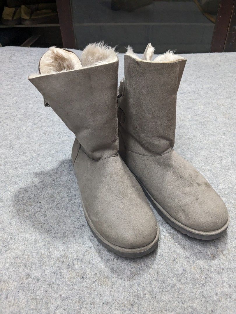 Girls cheap gray uggs