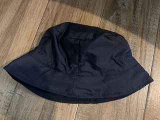 [10]	navy blue fisherman's hat 11"
