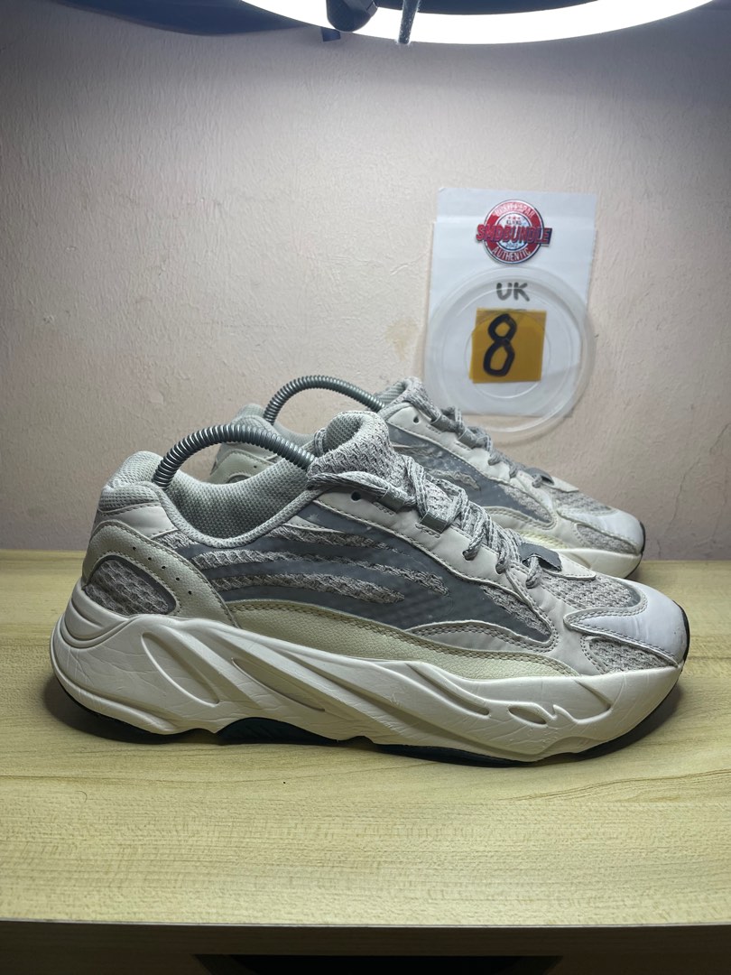 Harga adidas yeezy 700 hotsell