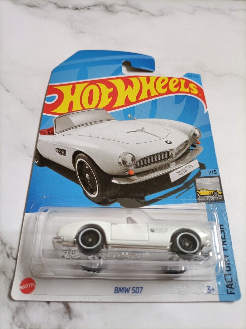 ♥️ Excellent condition! Hot wheels BMW 507 theme Factory Fresh Scale 1