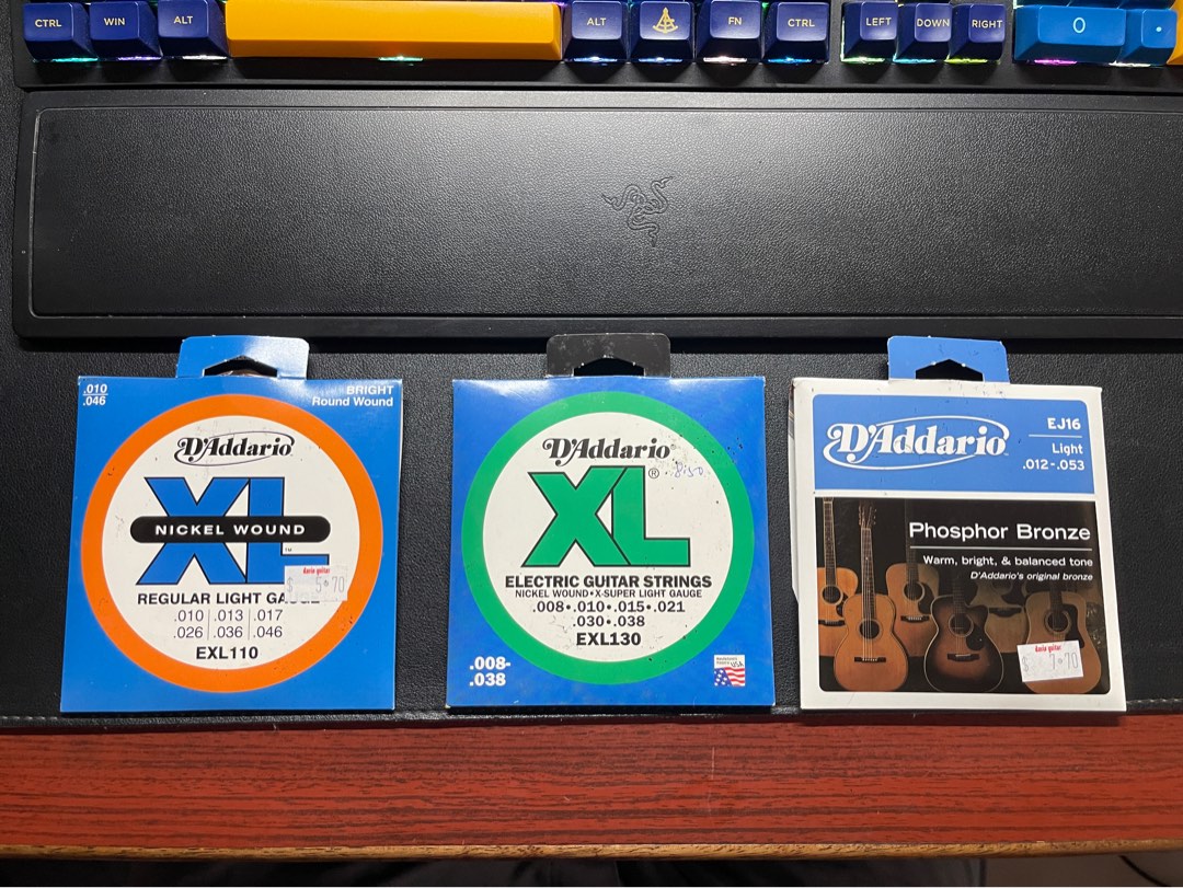 Acoustic Guitar/ Electric Guitar String Replacement, Hobbies & Toys