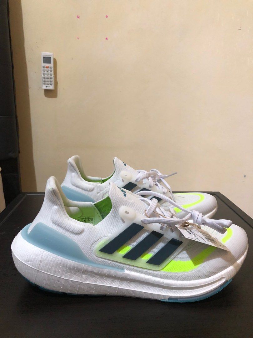 Adidas shoes 4000 on sale to 6000 mobile