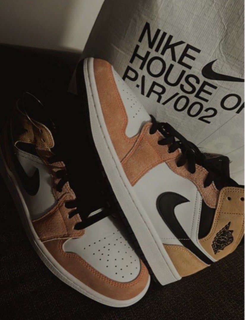 Air jordan 1 mid flight club hot sale