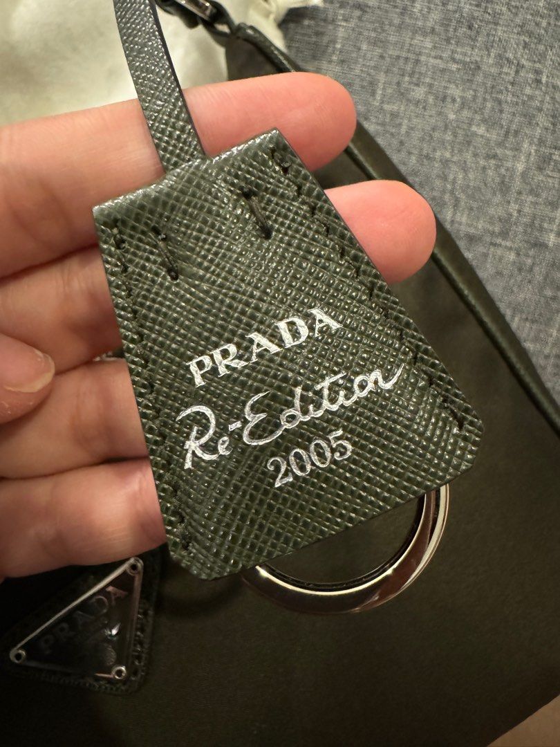 Prada re edition 2025 2005 fake vs real