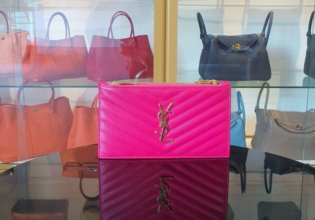 Rent hotsell ysl clutch