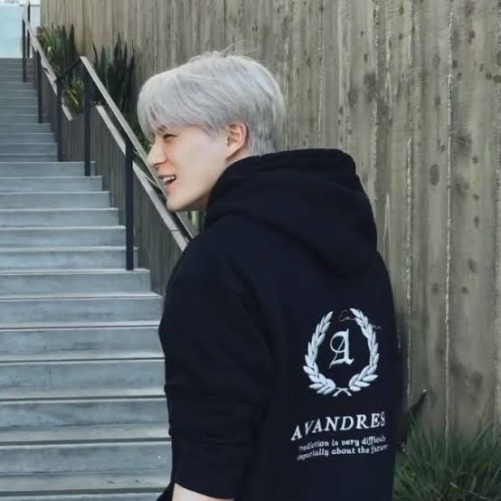 Jeno hoodie top