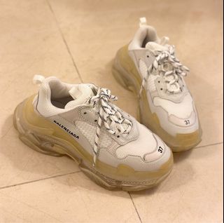 （分類：）位於 。 由 aina.thrift3 提交（商品編號 1274075393，圖片 1）。簡介： 。
