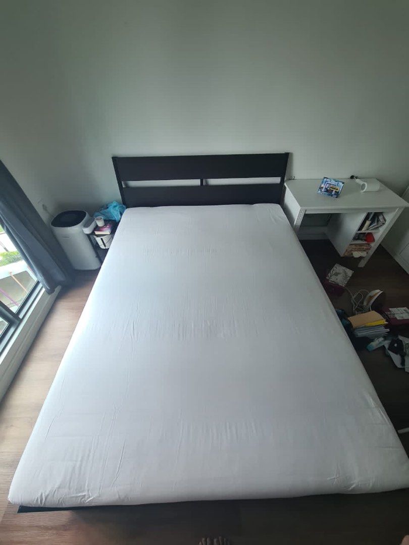 Second hand queen shop bed frame