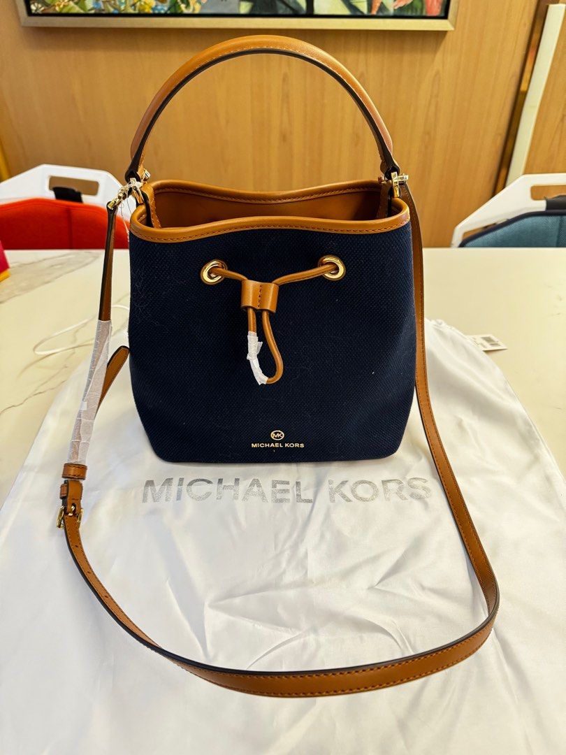 Mk bucket sling bag outlet