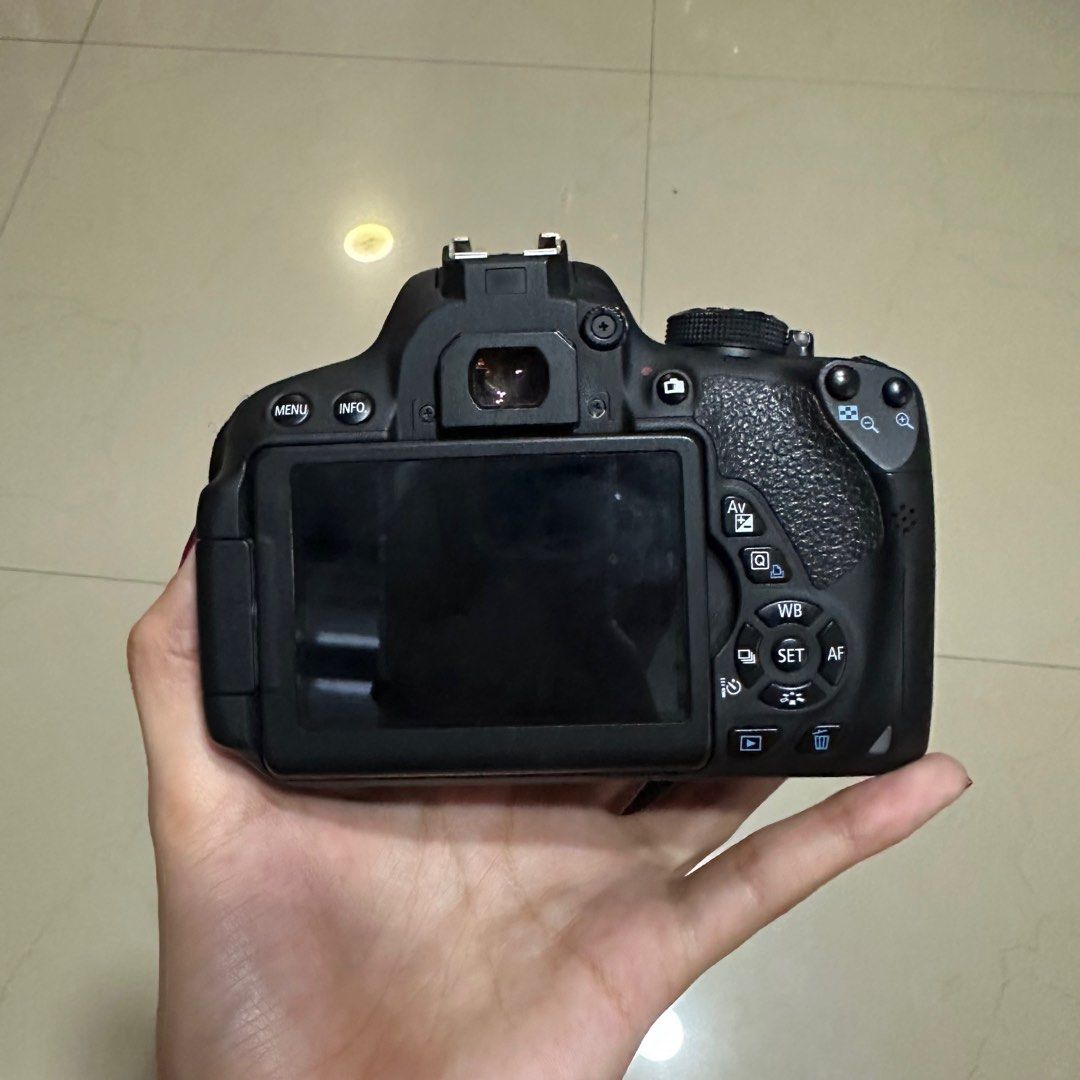Canon EOS 700D body only, Photography, Cameras on Carousell