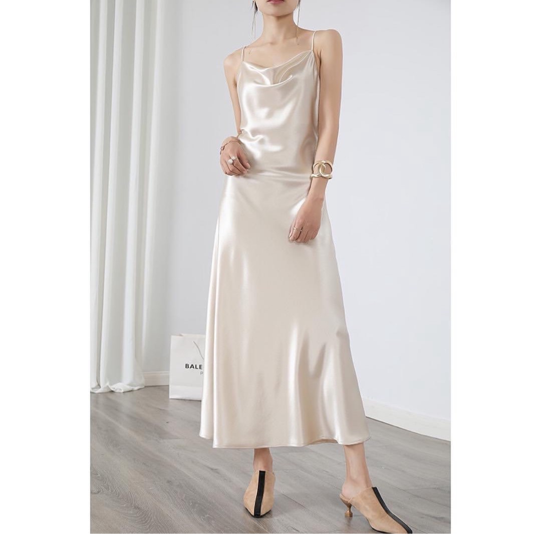 Champagne silk gown discount