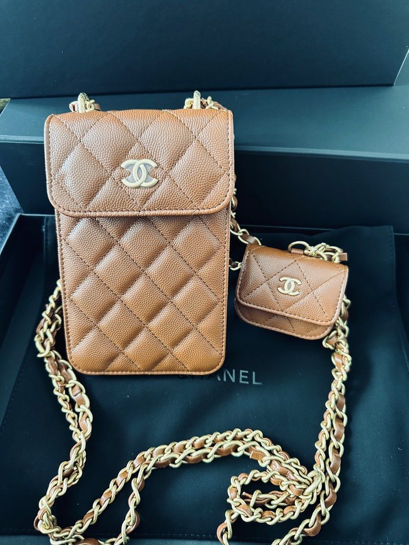 Chanel handphone pouch 2025