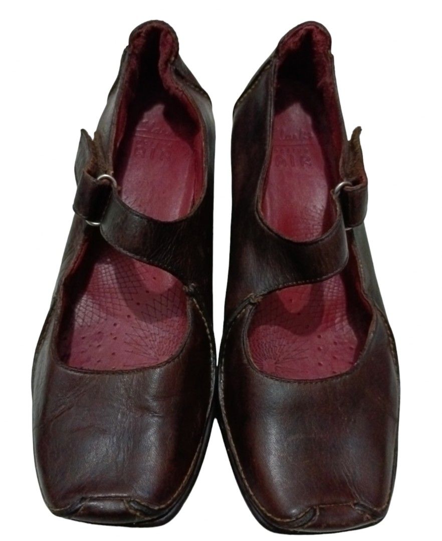 Clarks active store air wedge shoes