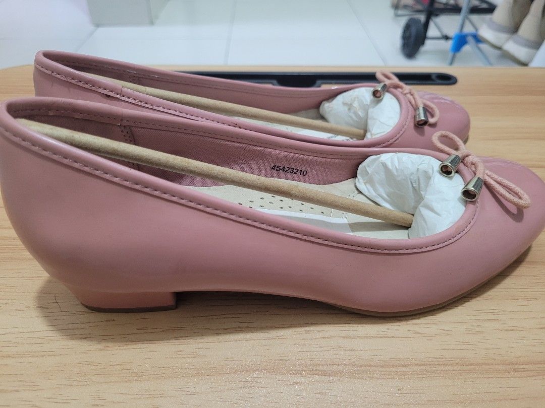 Clarks online pink heels