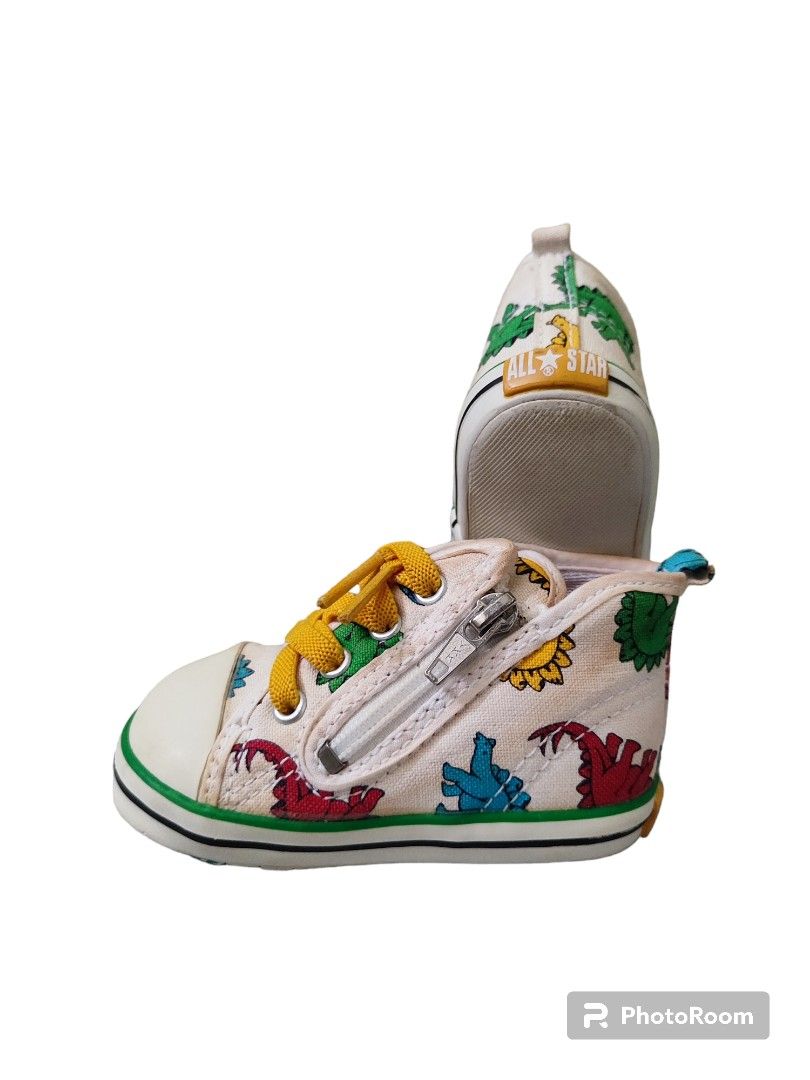Dinosaur clearance converse baby