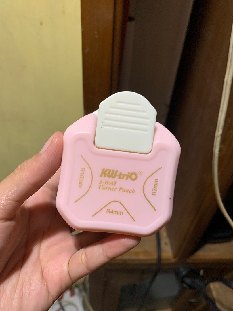 [STATIONERY] Corner Puncher (Pink) (Category: Stationery & School Supplies) located in Bayombong. Submitted by lia.decluttered (Listing ID 1274001221, Image 1). Description: Bought this before and I only used it whenever I make letters and the like. I’m just not using it anymore, that’s why I’m selling it ☺️ MOP: - GCash - Palawan Express - Bank Transfer Meet-up/COD Places: - Nueva Vizcaya Provincial Capitol Delivery: - LBC - J&T - JRS Express.