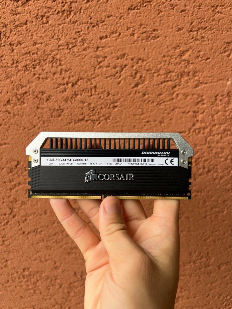 Cmd32gx4m4b3000c15 deals