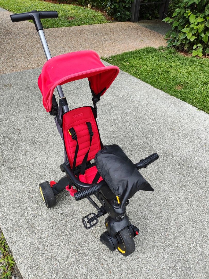Doona Tricycle with Original Rain Cover, Babies & Kids, Going Out, Strollers on Carousell