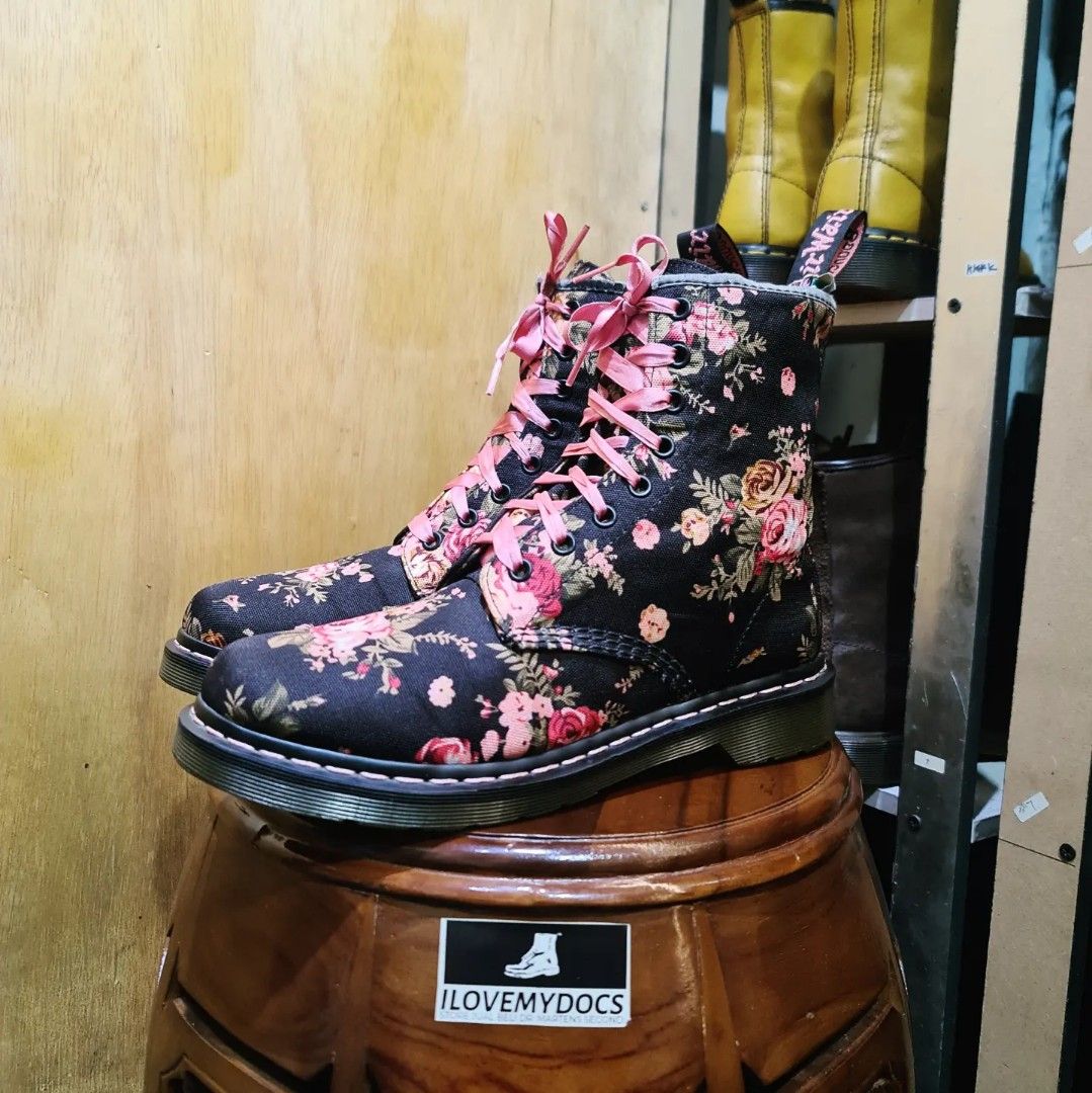 Dr. Martens 1460 rose pink canvas combat size 42 27cm Fesyen