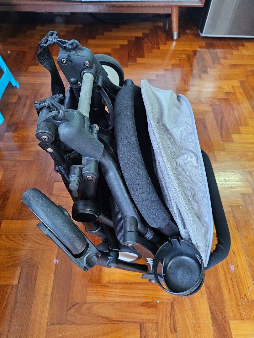 Easy open stroller outlet