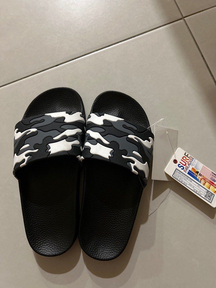womens size 12 nike flip flops