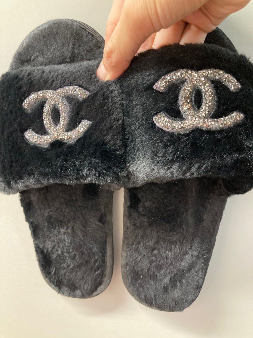 Fuzzy black hotsell sandals