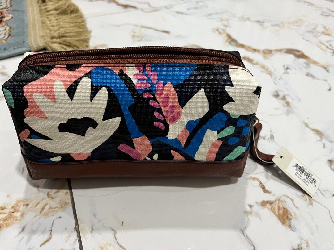 Fossil cosmetic case sales