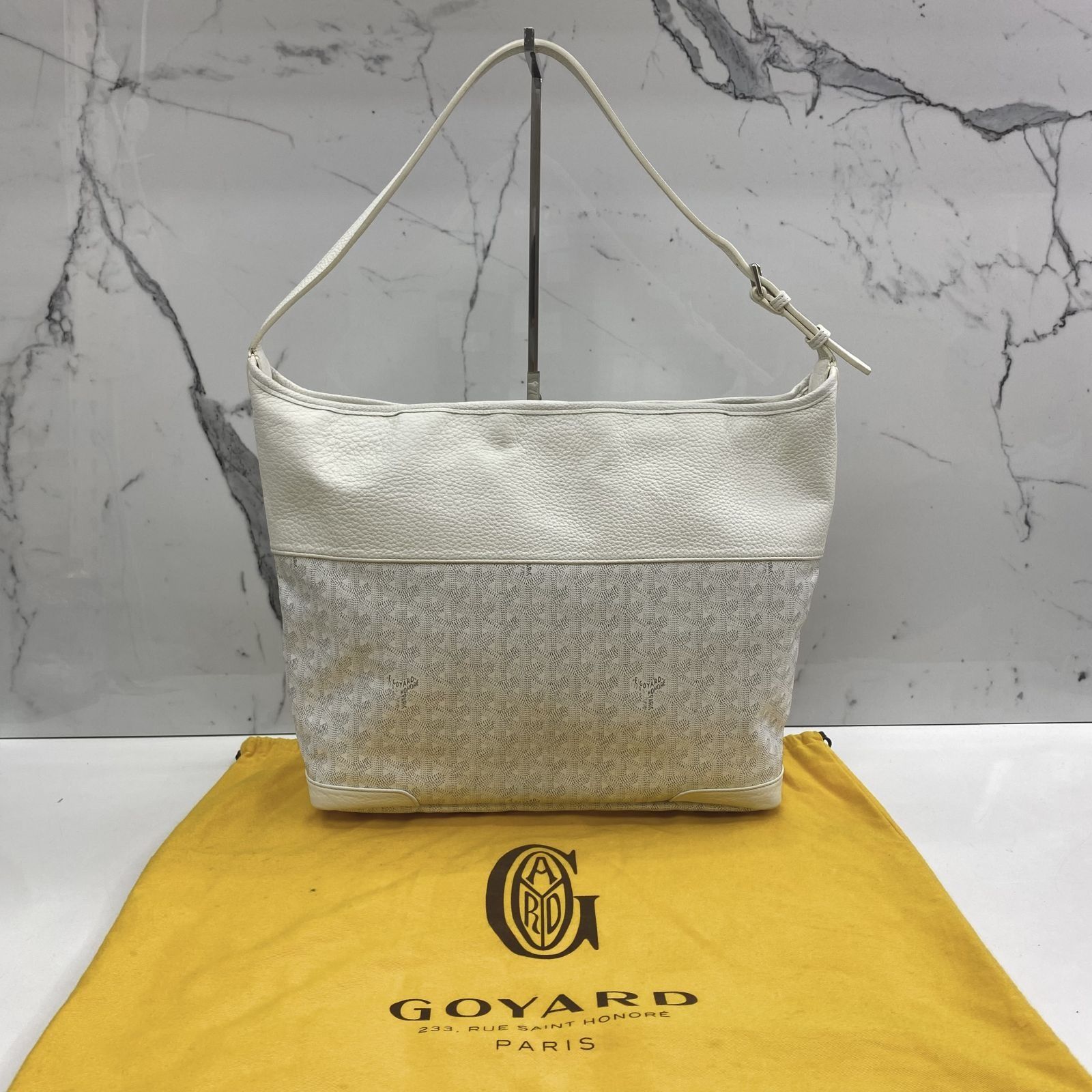 Goyard grenadine store