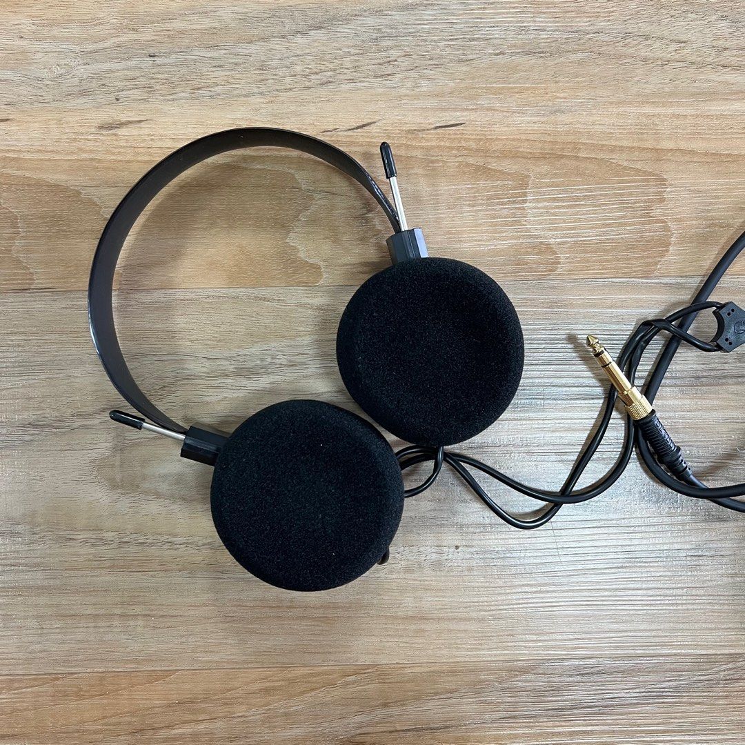 Grado SR80e Prestige Series Wired Open back stereo headphones Audio Headphones Headsets on Carousell