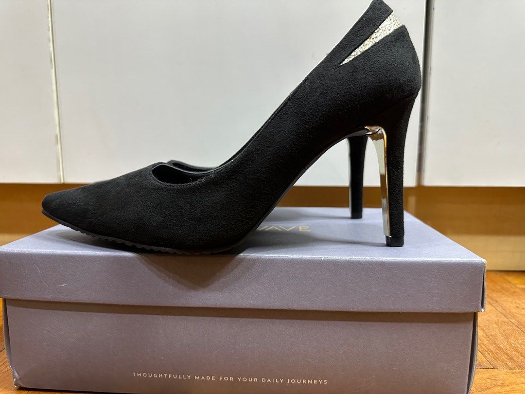Gold suede sale pumps