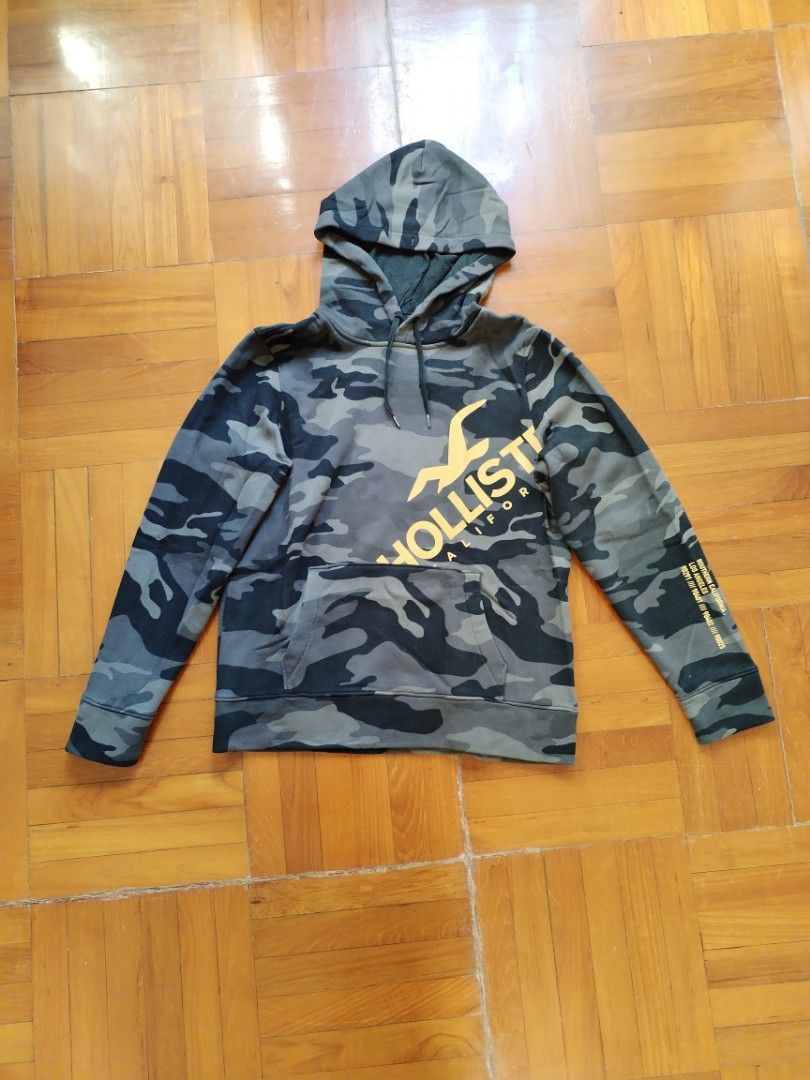 Hollister camo sweater top