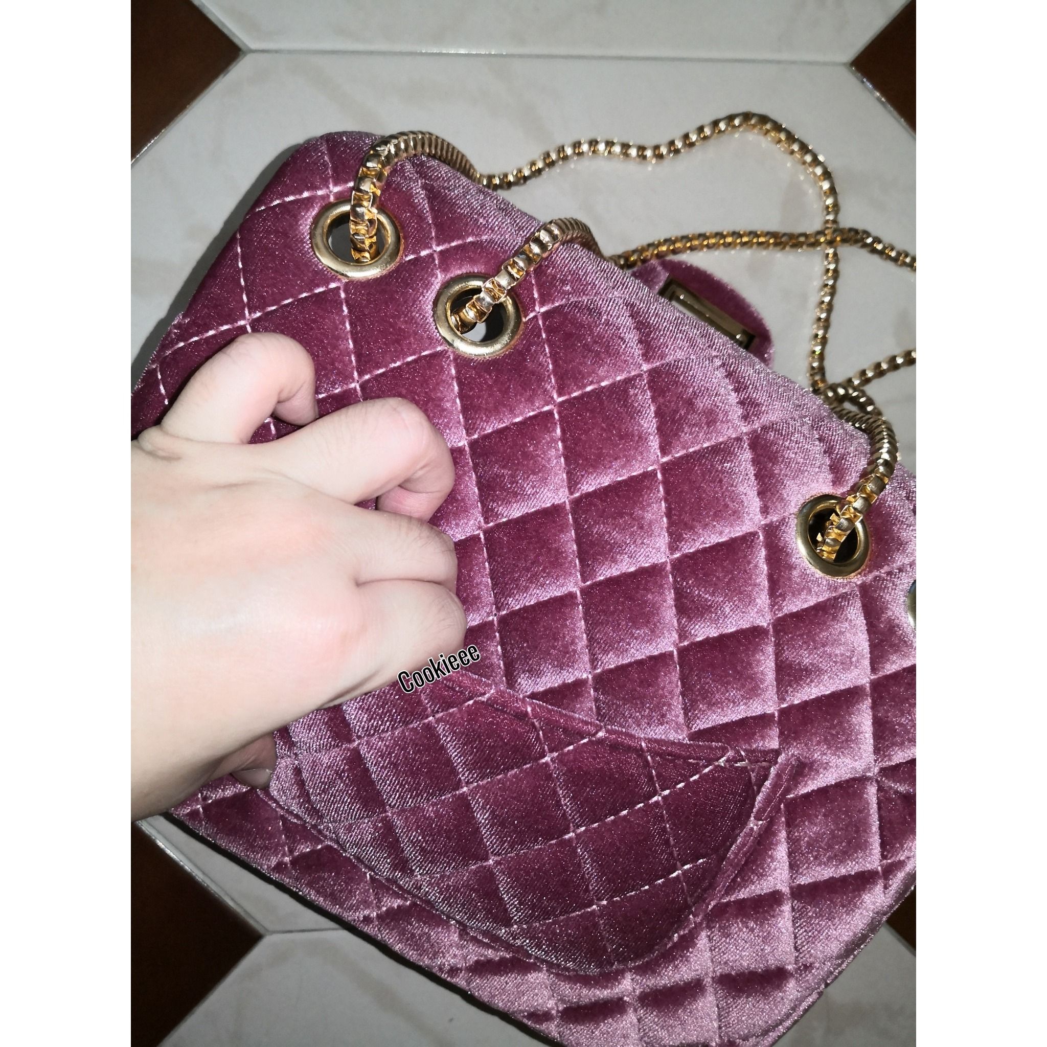 Chain clutch purse top