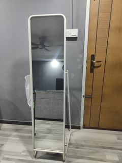 (Category: ) located in . Submitted by ctmoschino (Listing ID 1274148856, Image 1). Description: .