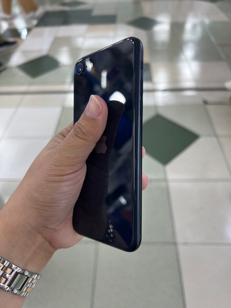 Iphone SE 2022 5G 128gb 86% batt FU (Category: iPhone SE Series) located in San Juan City. Submitted by javedsgadgetshop (Listing ID 1274096570, Image 2). Description: OPEN FOR INSTALLMENT VIA CREDIT CARD/GGIVES & SWAP/TRADE-IN! WE BUY AND SELL ( ANYKINDS OF UNIT BINIBILI PO NAMIN)! PTPA : Padelete po f bawal Read ❗️Onhand ‼️ Iphone SE 2022 5G •128gb •NTC Variant •86% batt health •Factory Unlock •95% Smoothness •No hidden issue | No Repaired •100